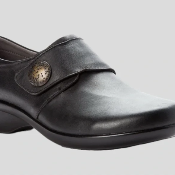 Propet Women's Autumn Shoes - Picture 5 of 12